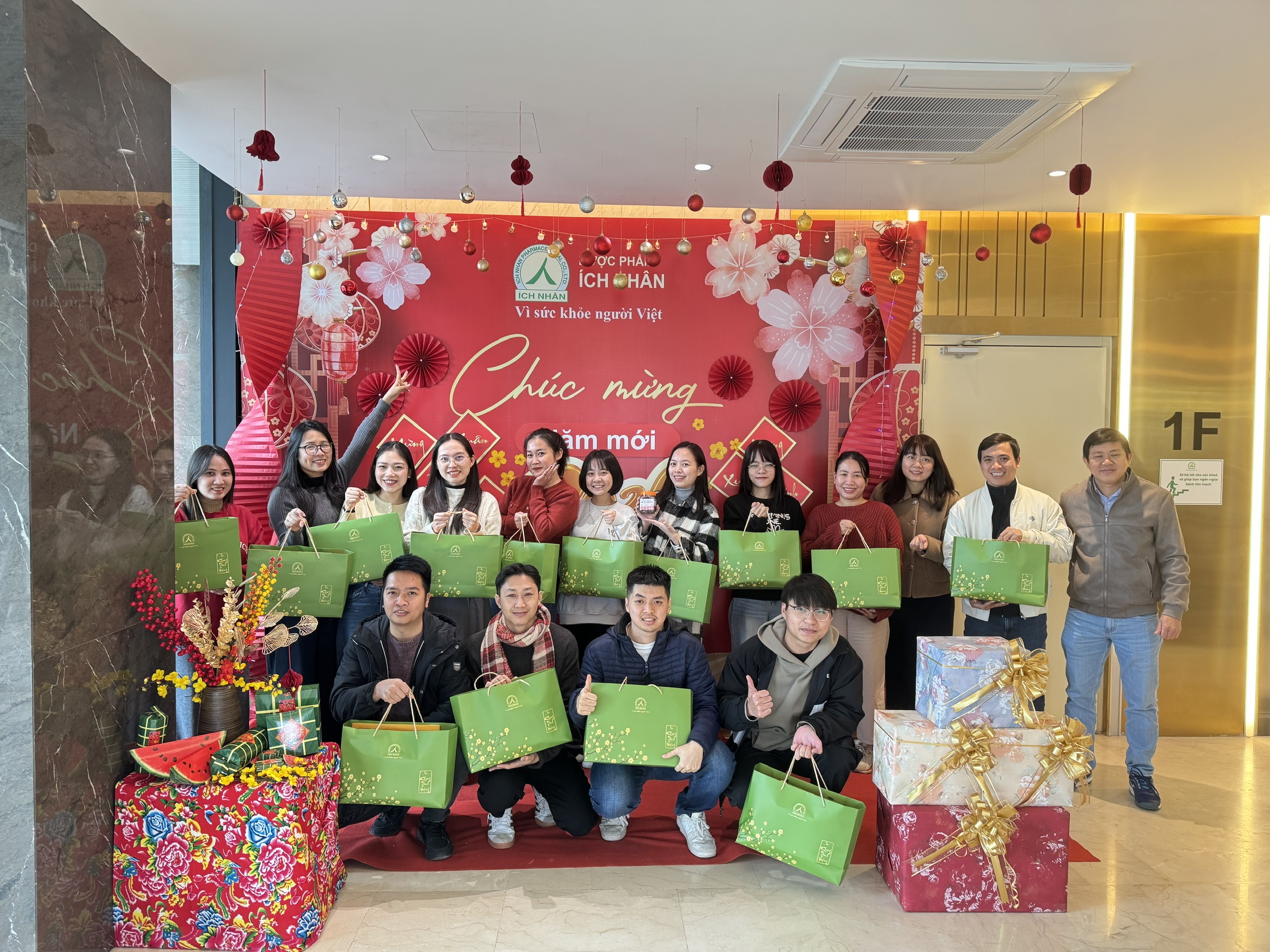 QUÀ TẾT TRAO TAY - THAY LỜI MUỐN NÓI