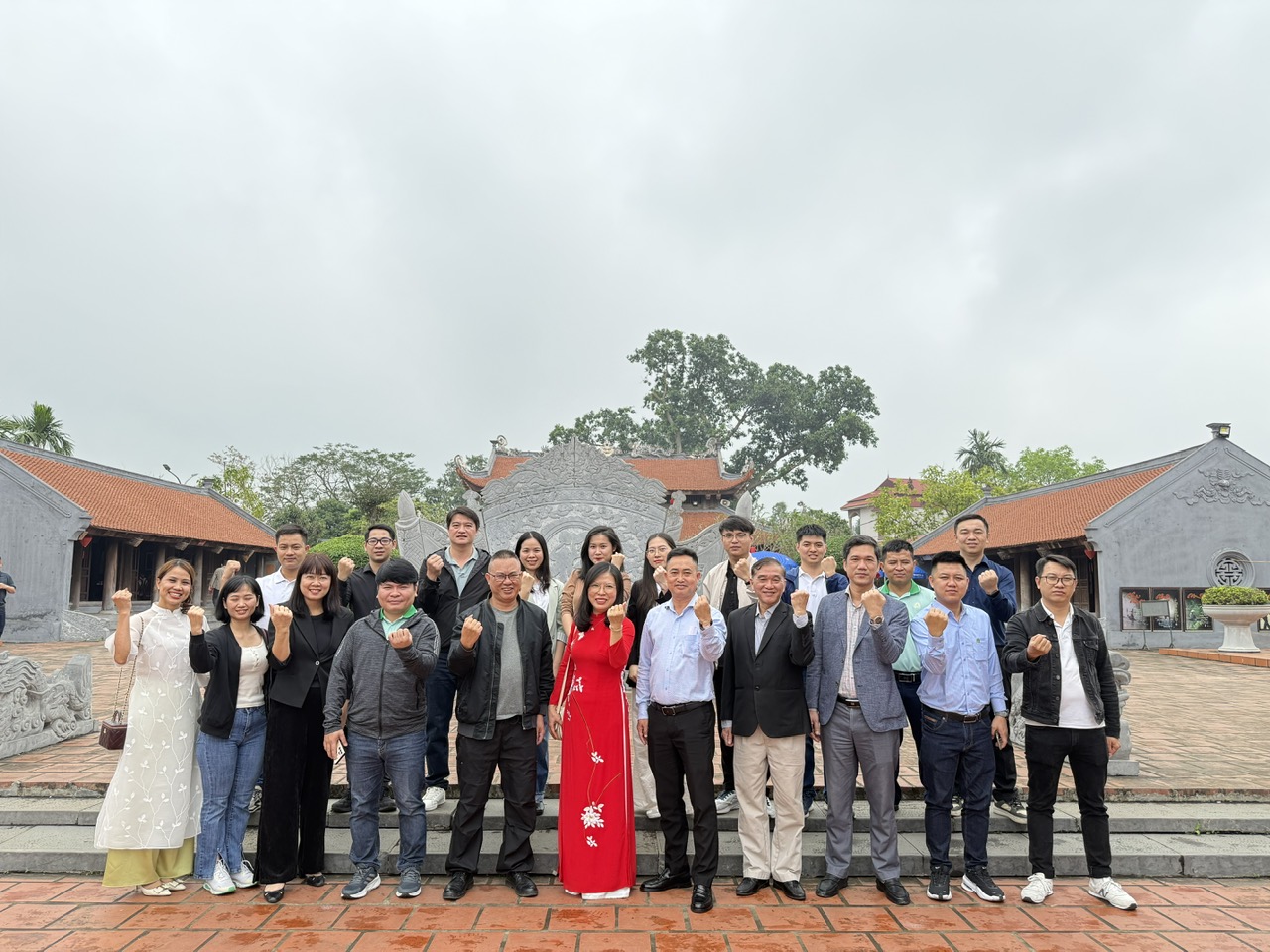 DƯỢC PHẨM ÍCH NHÂN HƯỚNG VỀ CỘI NGUỒN Y HỌC CỔ TRUYỀN